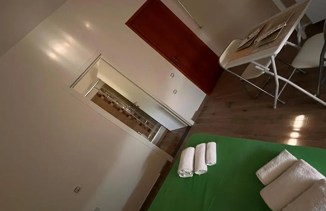 White Room-1