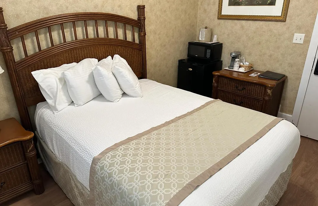 Island House Historic Vacation Rentals-1