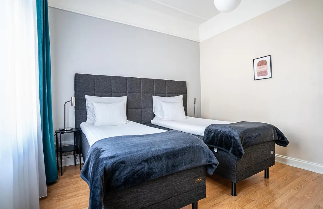 Queen'S Hotel By First Hotels-1