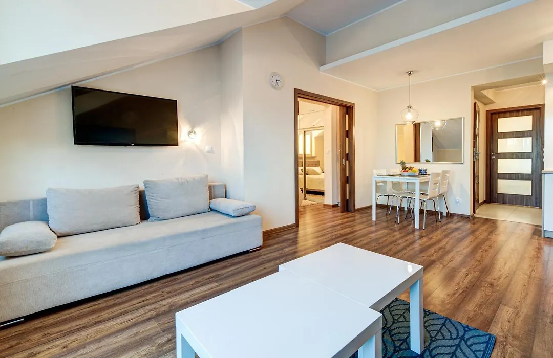 Apartamenty Zdrojowa-1