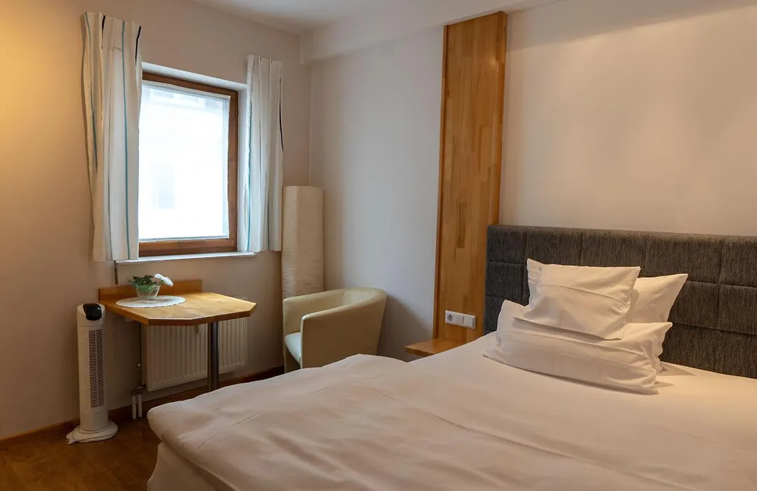 Warum ins Hotel-1