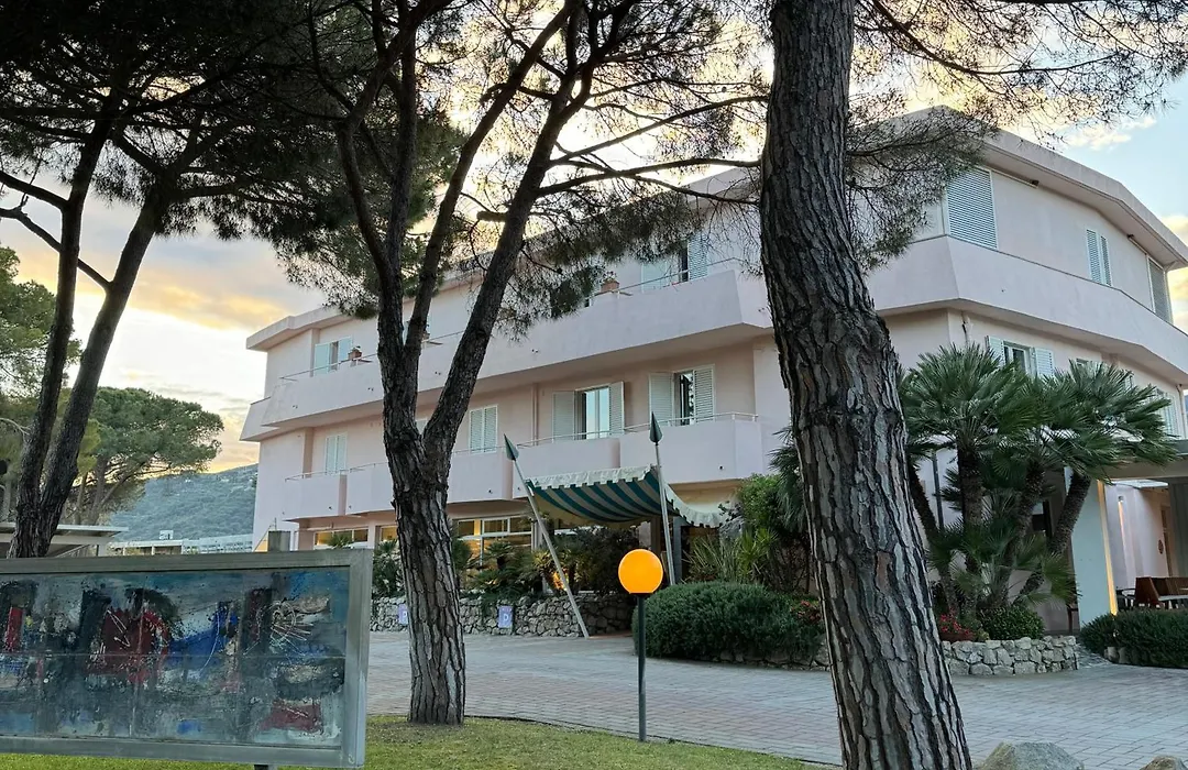 Hotel dei Coralli-1