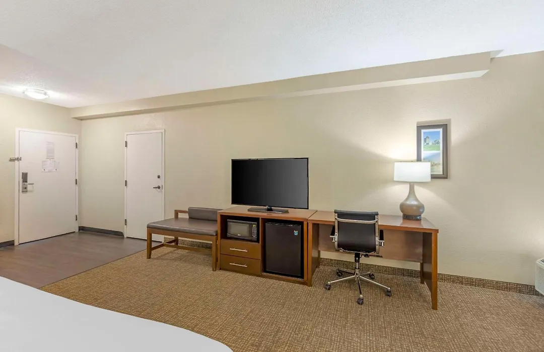 Comfort Inn Meridian - Bonita Lakes-1