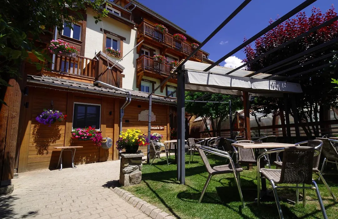 Logis Hôtel Les Autanes&Spa-1