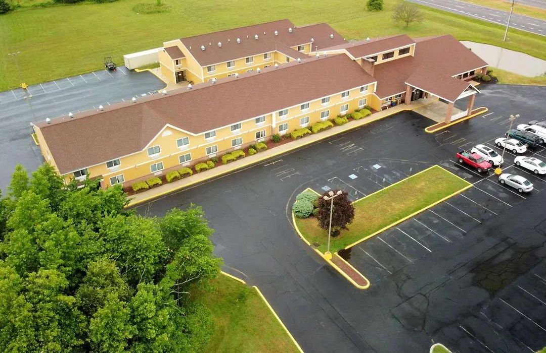 Quality Inn & Suites Harrington - Milford-1