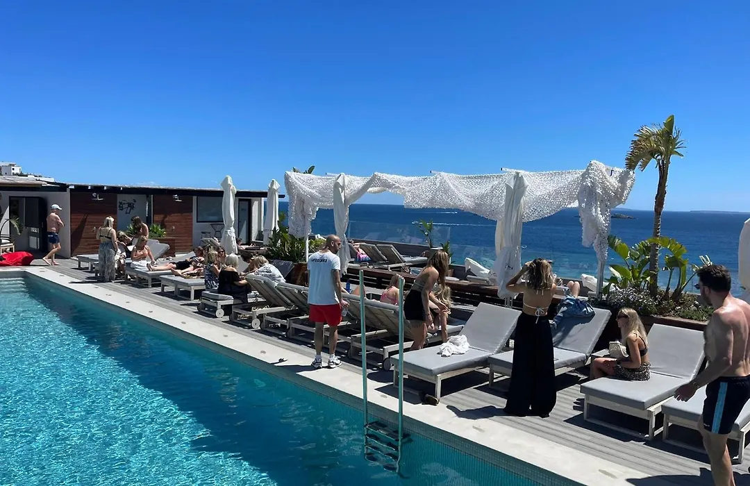 Hotel Cenit&Apts. Sol y Viento-1