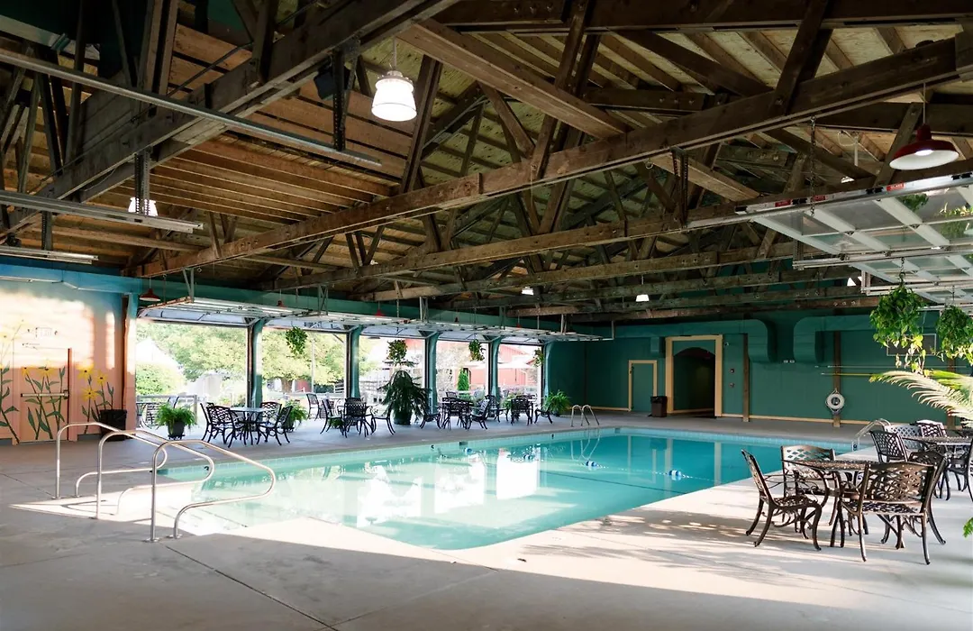 Brown County Inn-1