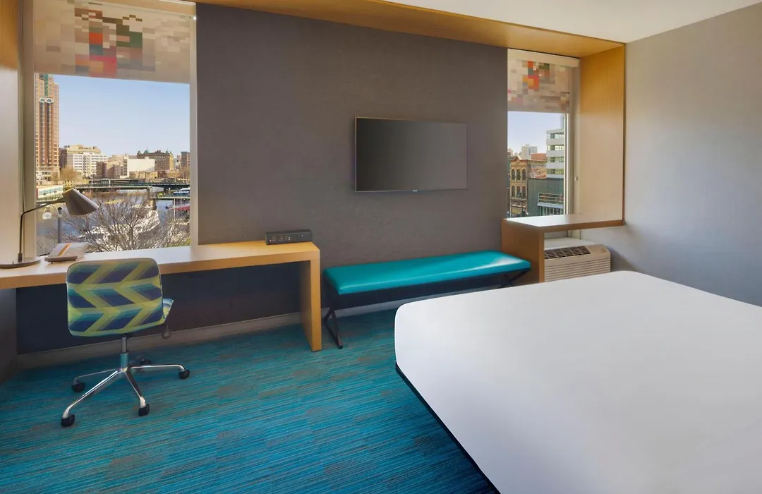 Aloft By Marriott Milwaukee Downtown-1