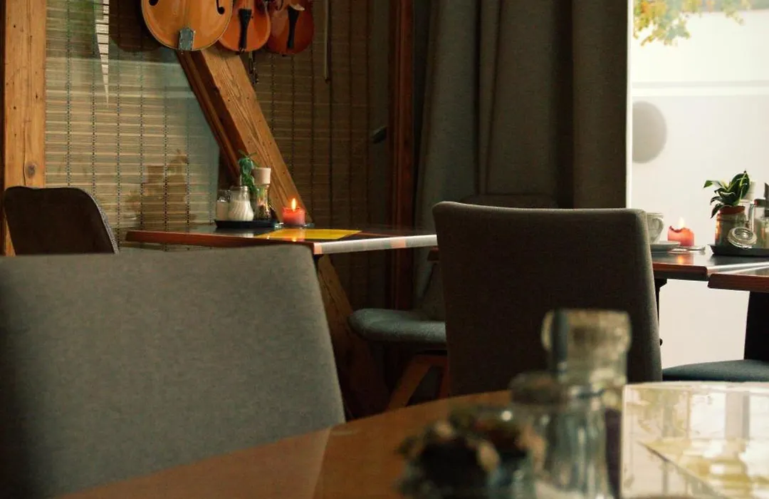 Schillers Hotel&Café - GARNI --1