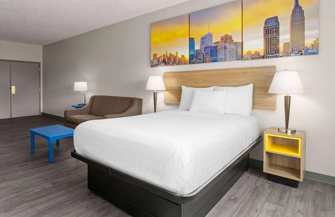 Days Inn & Suites By Wyndham Albany-1