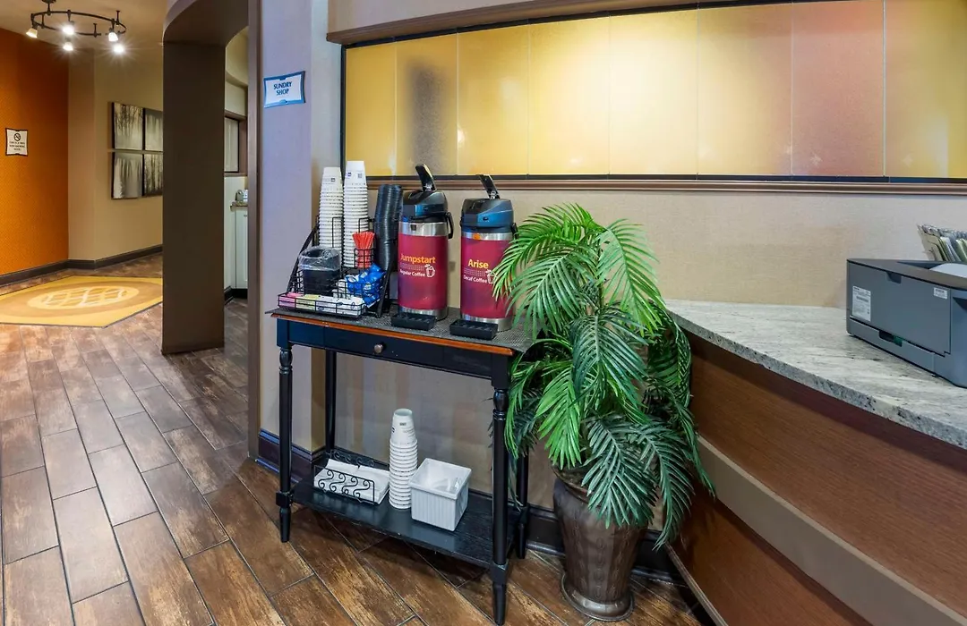 Best Western Plus Tupelo Inn & Suites-1