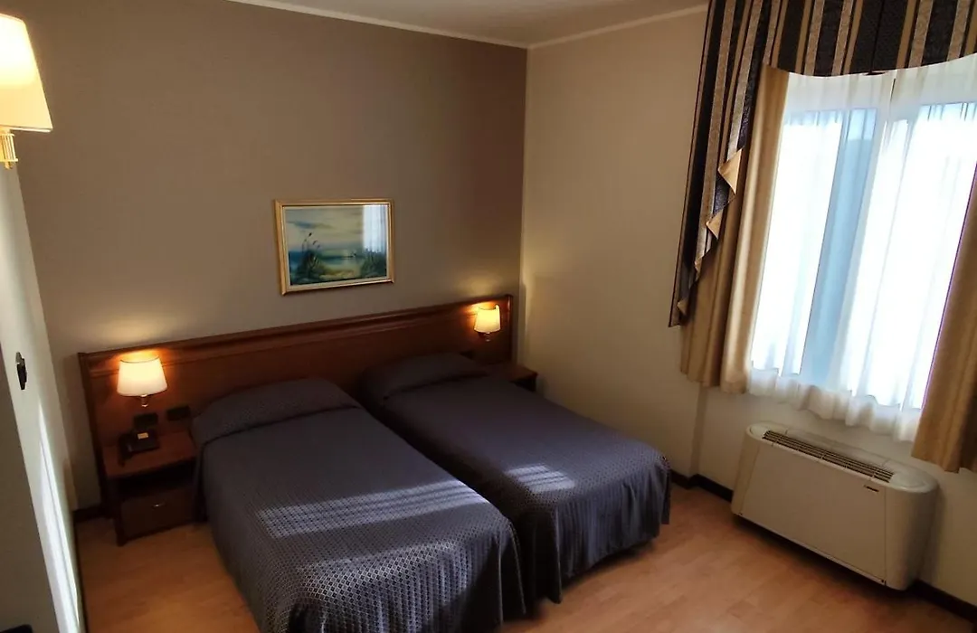 Hotel Majestic-1