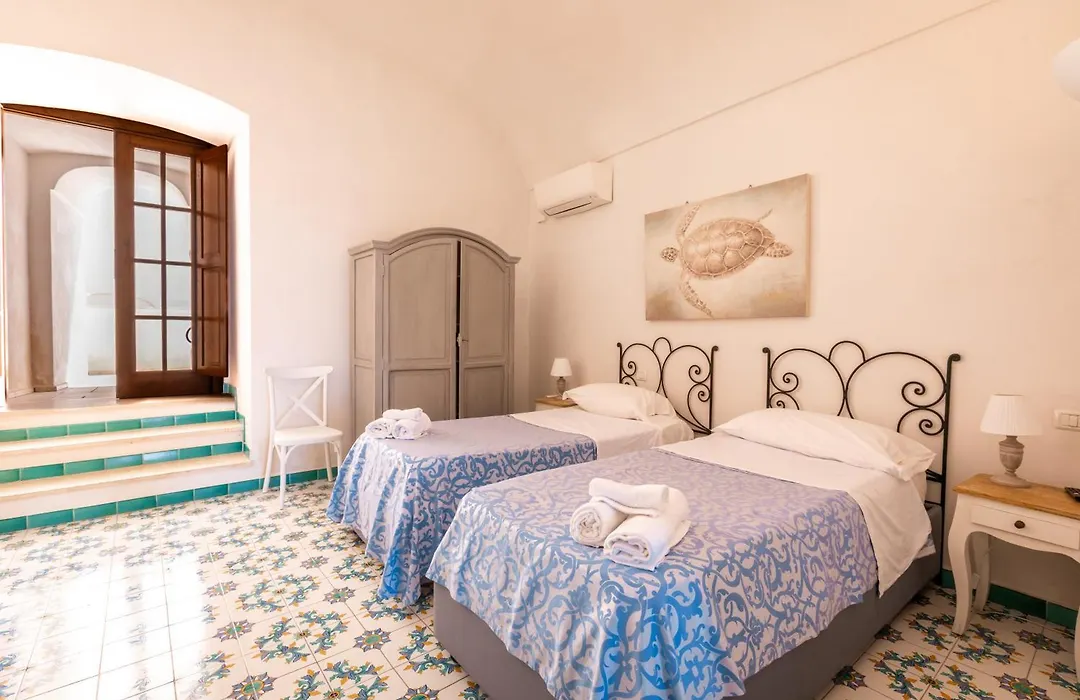 Hotel Torre Dei Borboni-1