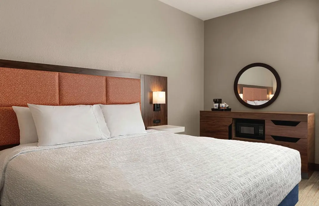 Hampton Inn Charlottesville-1