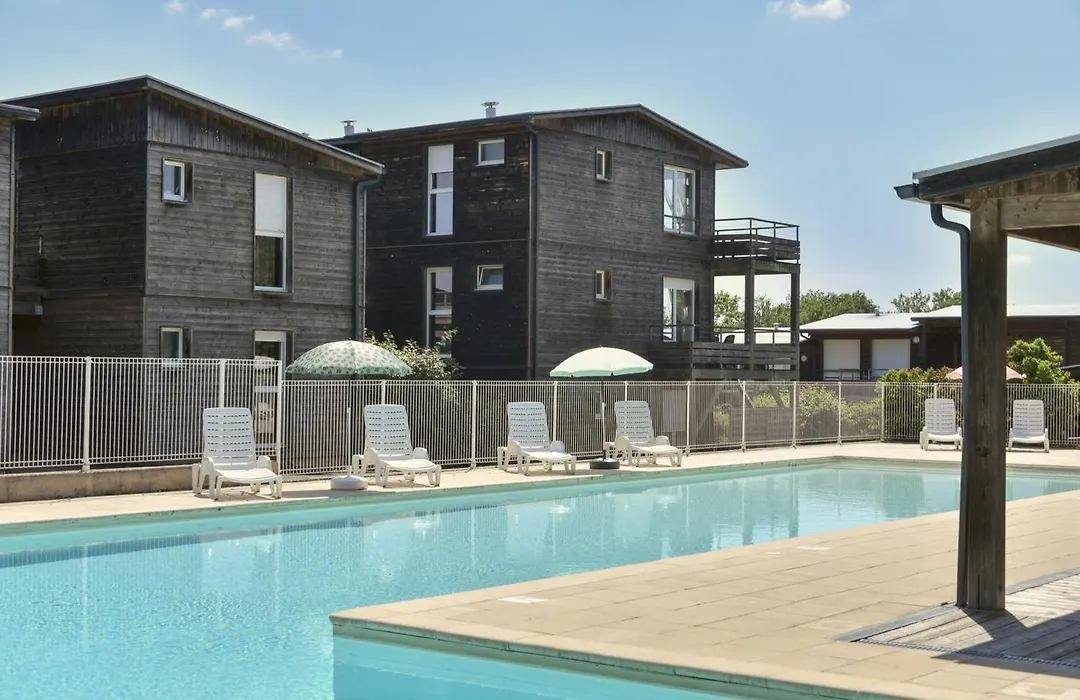 Résidence de tourisme avec piscine, le Domaine de Saint Orens-1