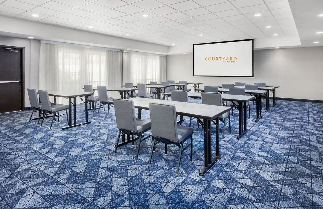 Courtyard By Marriott Auburn-1