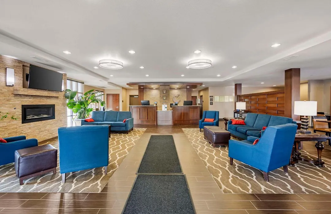 Comfort Inn & Suites-1