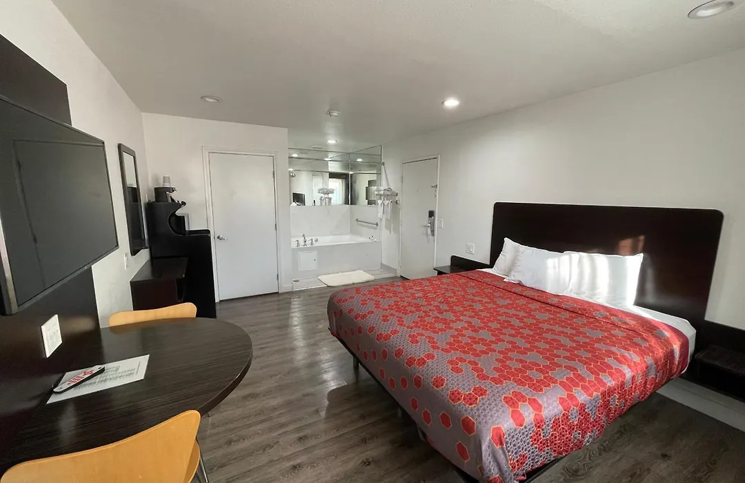 Claremont Lodge-1