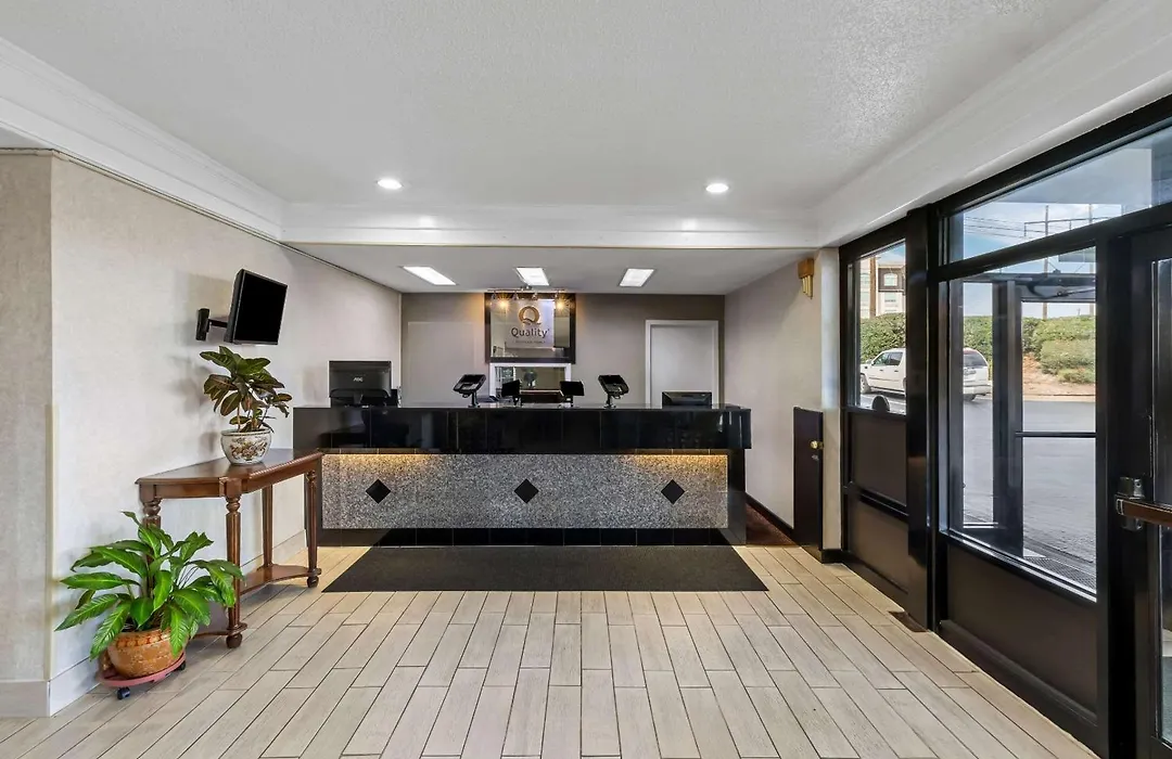 Quality Inn Marietta Near Dobbins Arb-1