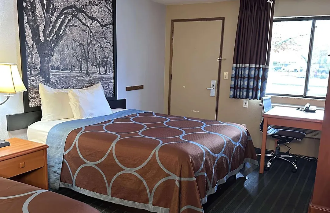 Super 8 By Wyndham Vancouver East-1