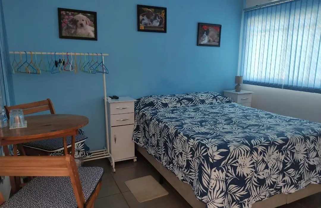 Lindo quarto c/ banheiro privativo-1