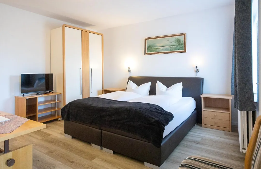 Familien- und Aparthotel Strandhof-1