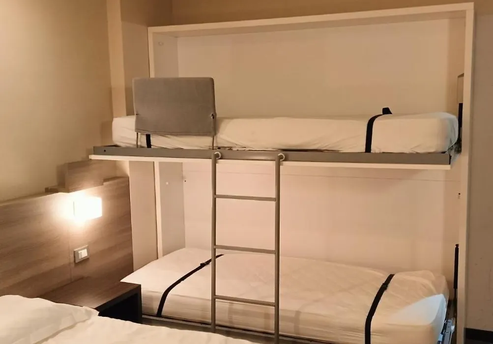 HLL Hotel Lungolago Lecco-1
