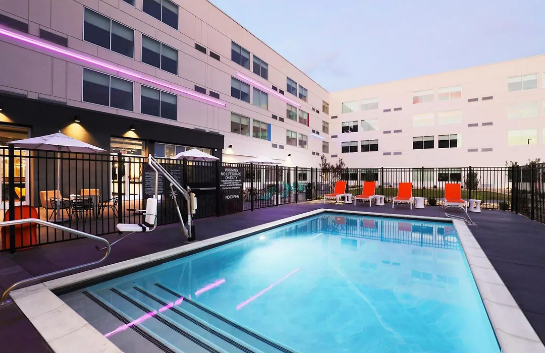Aloft By Marriott Reno-Tahoe International Airport-1