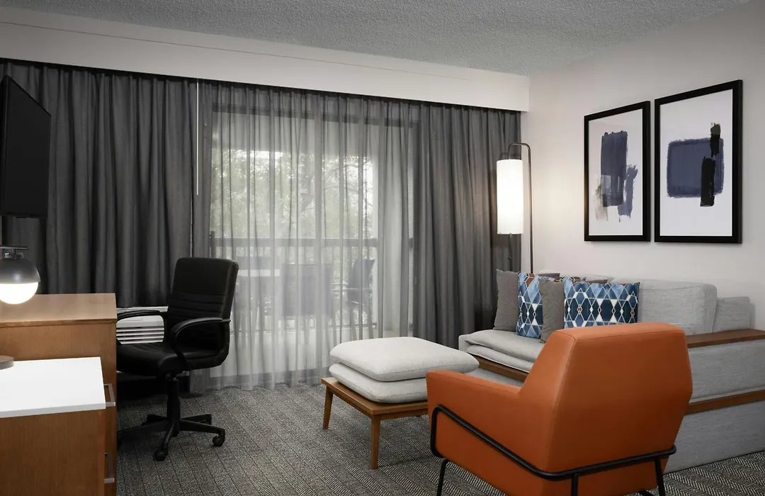 Courtyard By Marriott Orlando East/Ucf Area-1