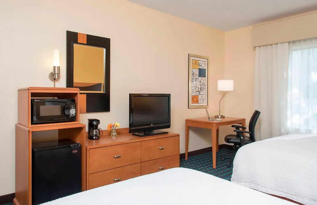 Fairfield Inn & Suites By Marriott Bloomington-1