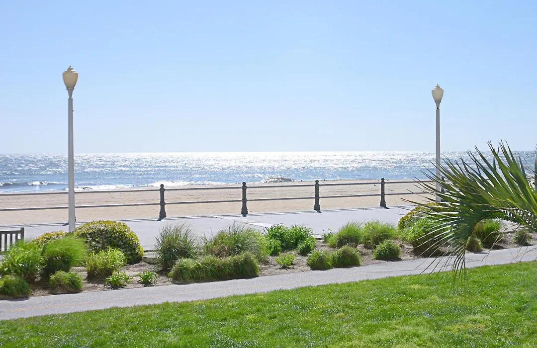 Country Inn & Suites By Radisson, Virginia Beach Oceanfront-1