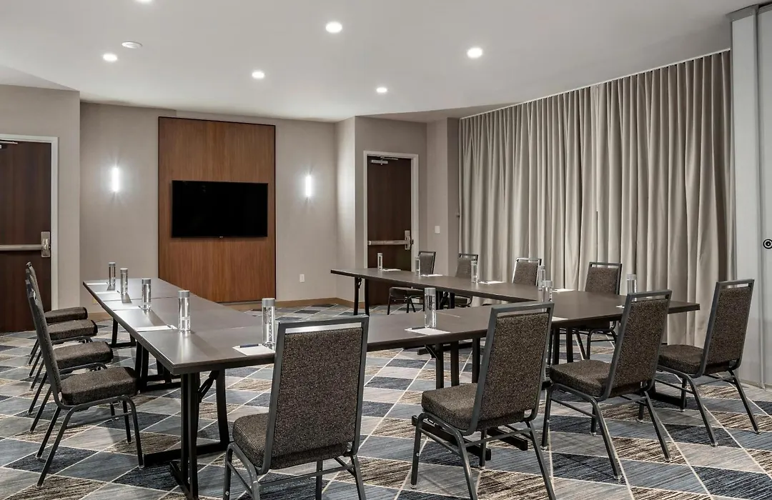 Sheraton Suites Old Town Alexandria-1