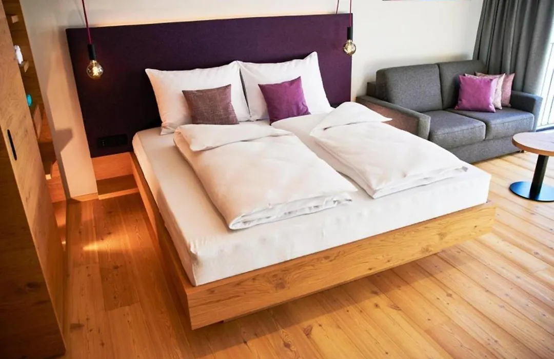 Wellness Und Brunch Hotel Morgenzeit Beheizter Naturteich Genuss Fruehstueck Bis 13 Uhr Hochkoenig Sommercard-1