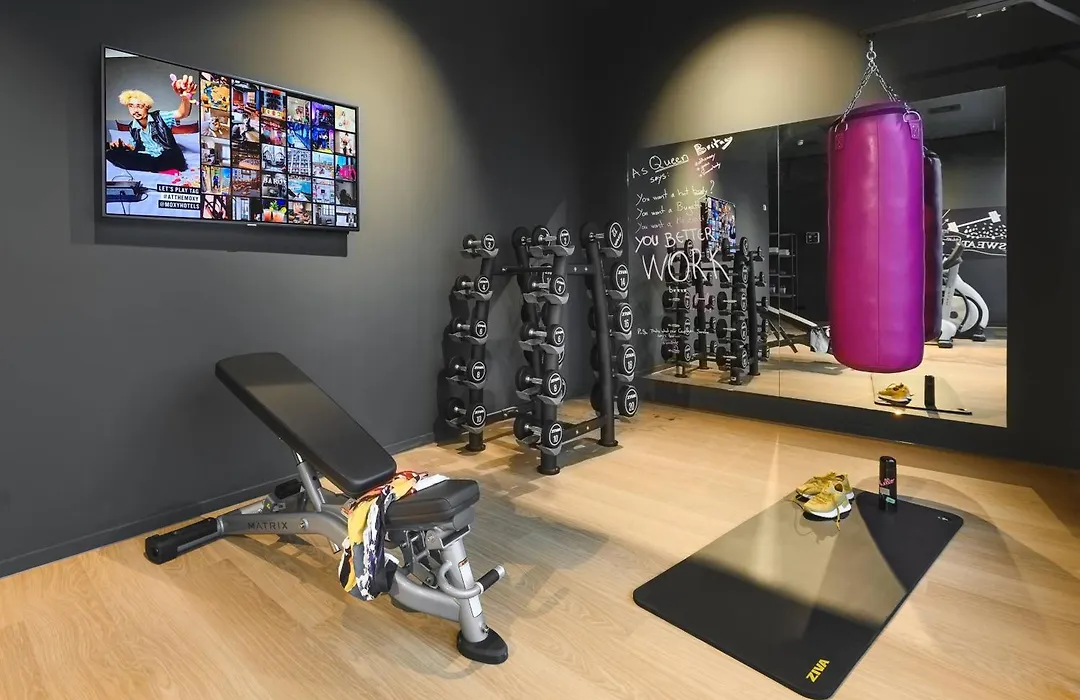 Moxy Dresden Neustadt-1