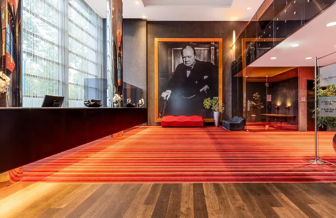 Plaza Premium Grand Winston-1