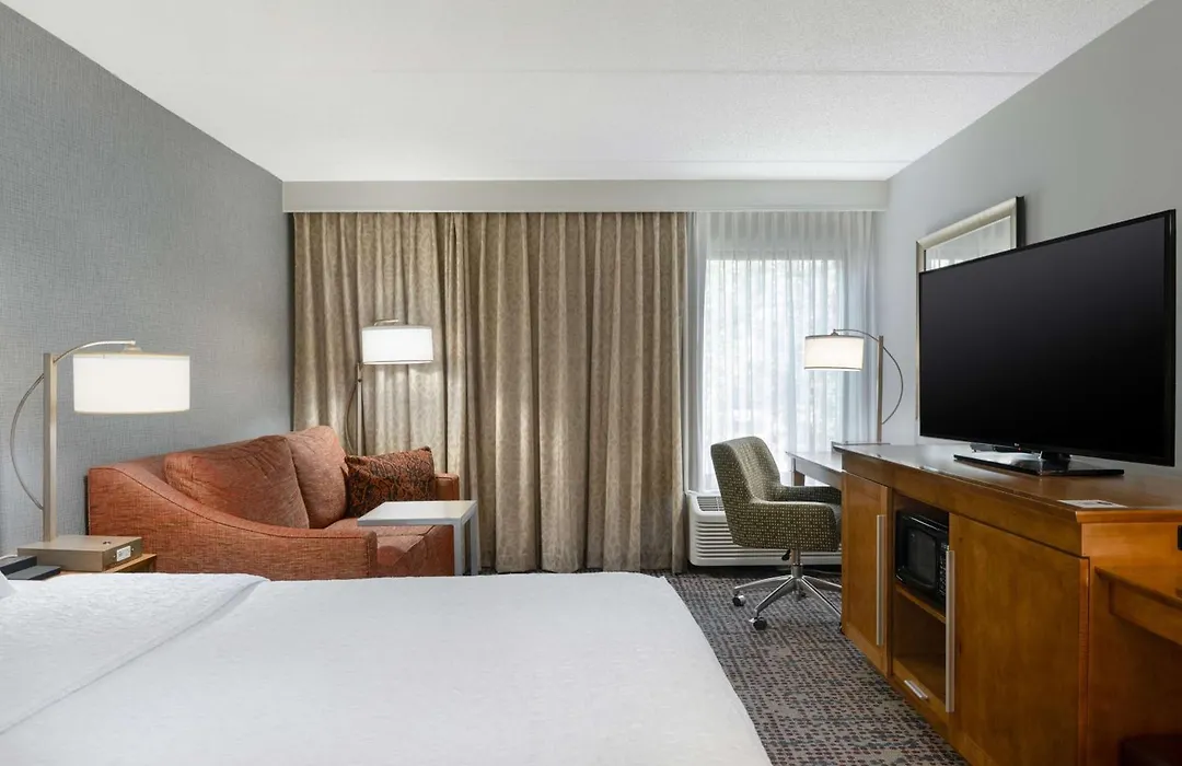 Hampton Inn Tallahassee-Central-1