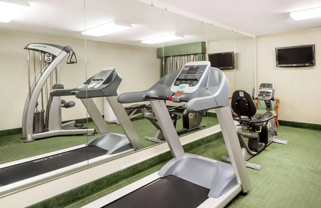 Ramada By Wyndham Columbia-1