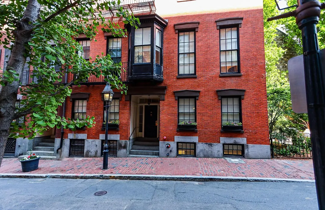 Charming & Stylish Studio On Beacon Hill #12-1