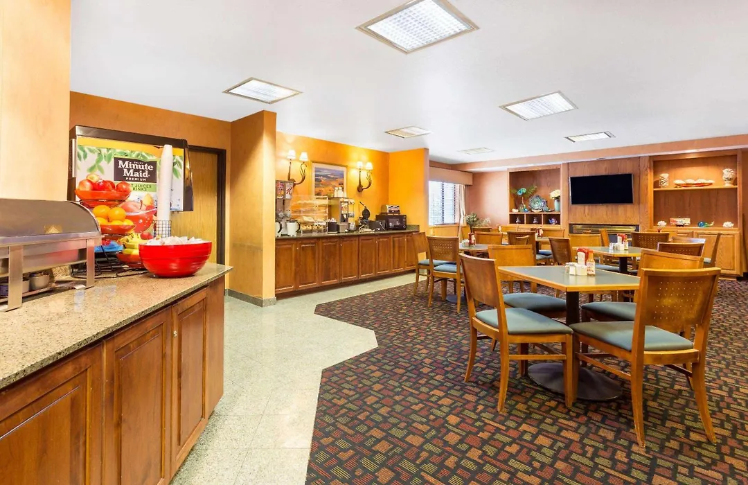 Ramada By Wyndham Kent Seattle Area-1