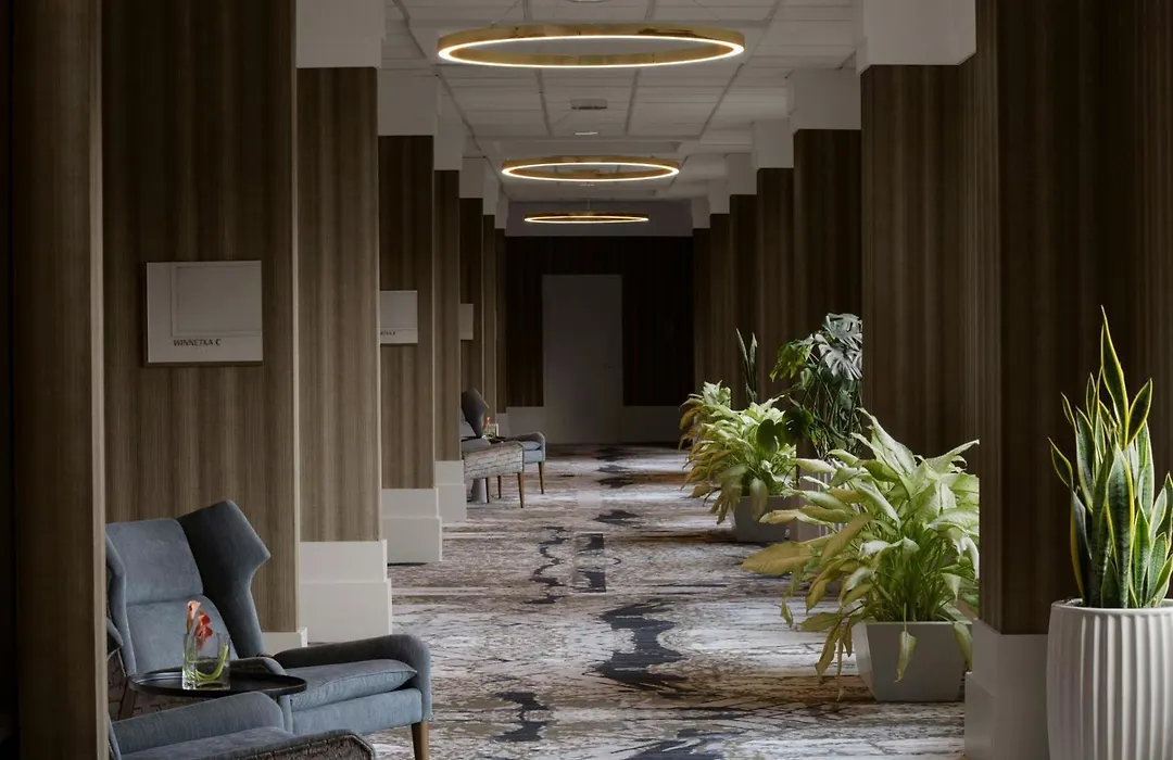 Renaissance Chicago North Shore Hotel-1