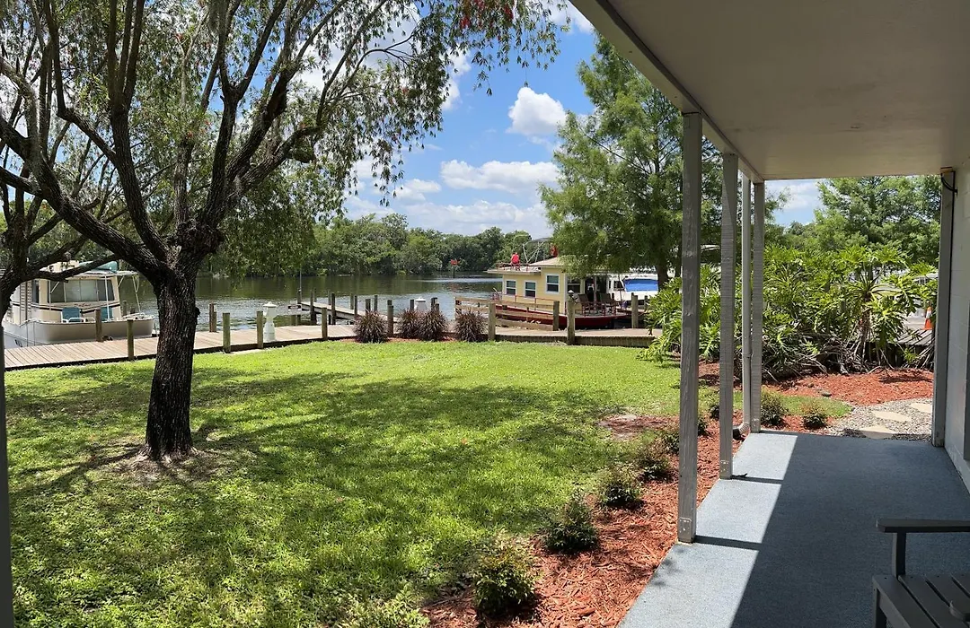Hontoon Landing Resort & Marina-1
