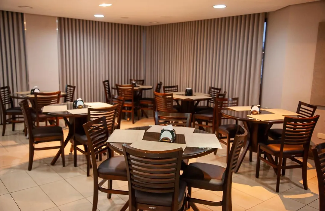 London Hotel Londrina-1