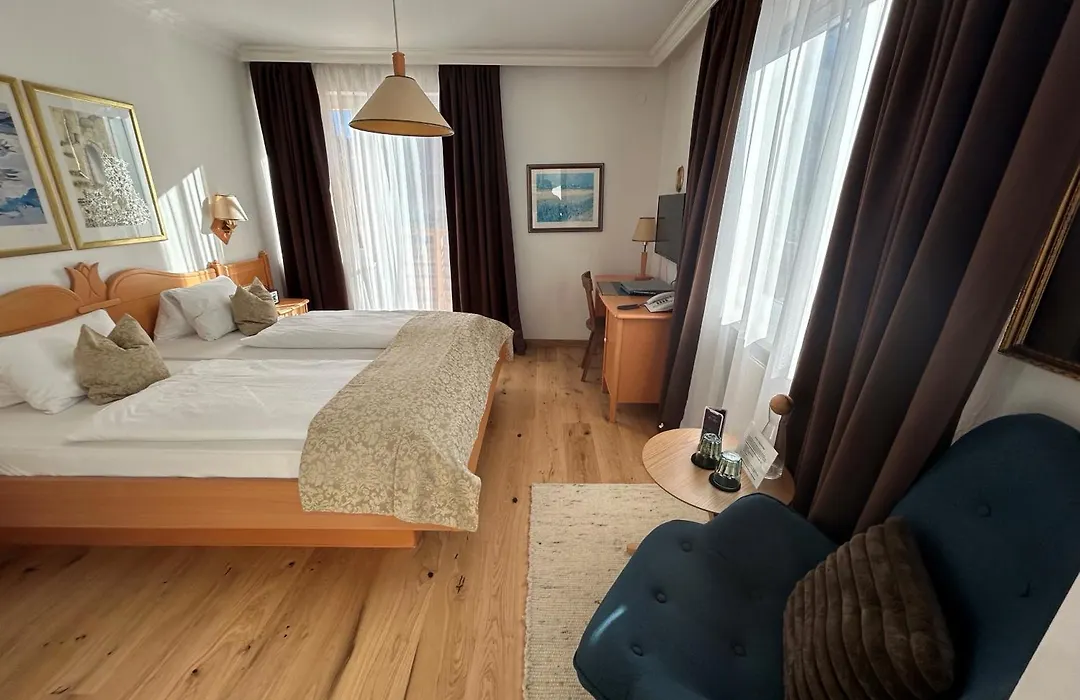 Aktiv- und Wellnesshotel Gutjahr-1
