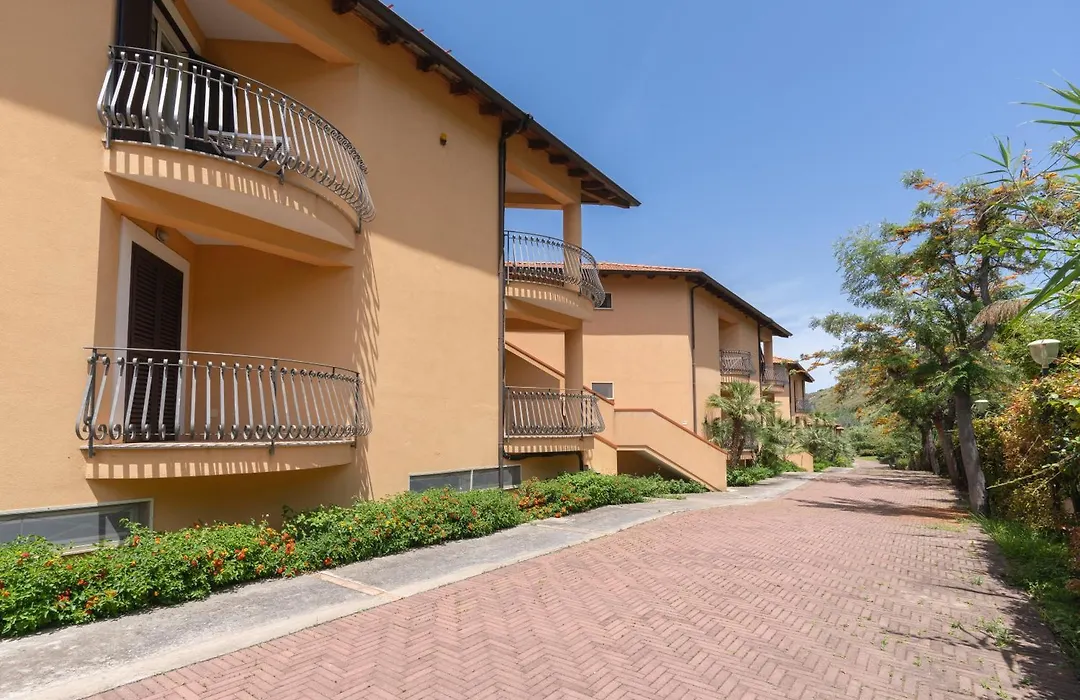 Residence Pietre Bianche ApartHotel-1