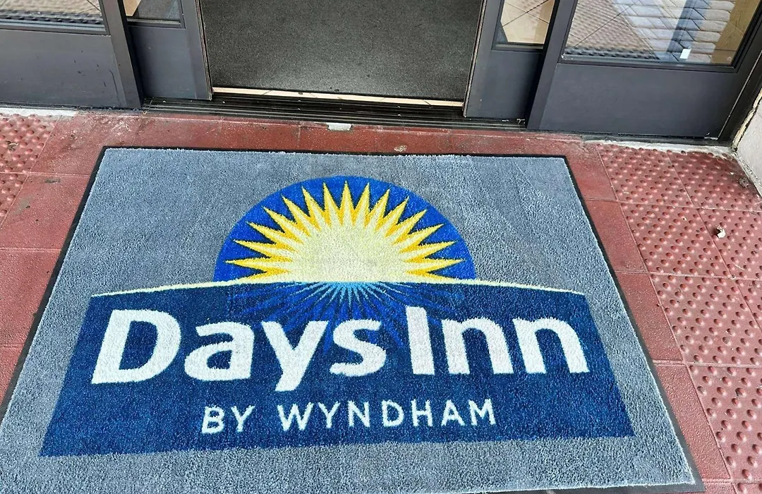 Days Inn By Wyndham San Diego Vista-1