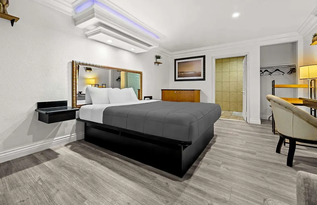 Rodeway Inn Santa Ana - Garden Grove-1