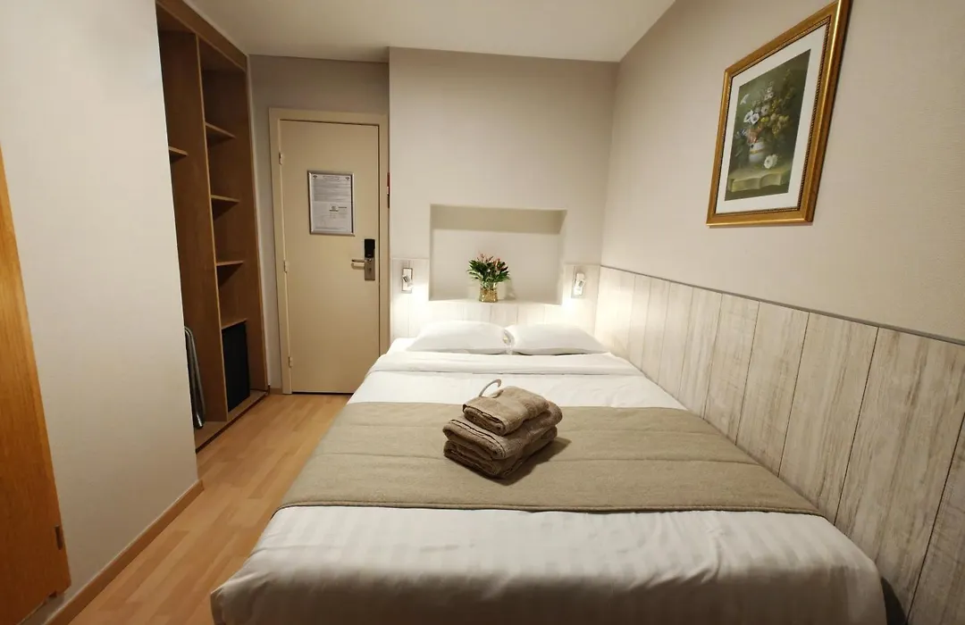 Hotel Tropicana-1