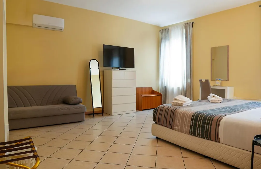 Smart Hotel-1