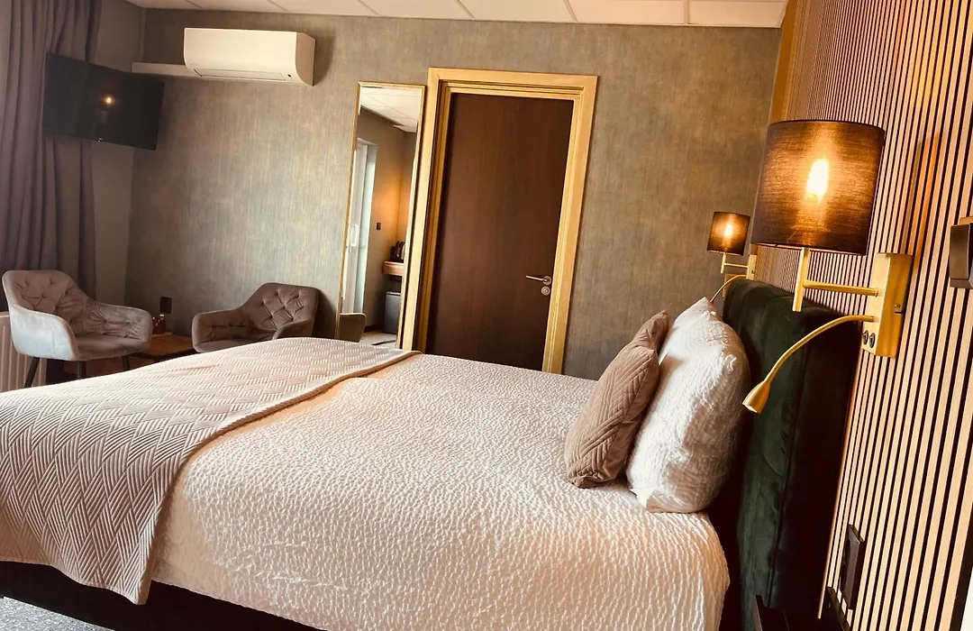 Hotel Rooms-1