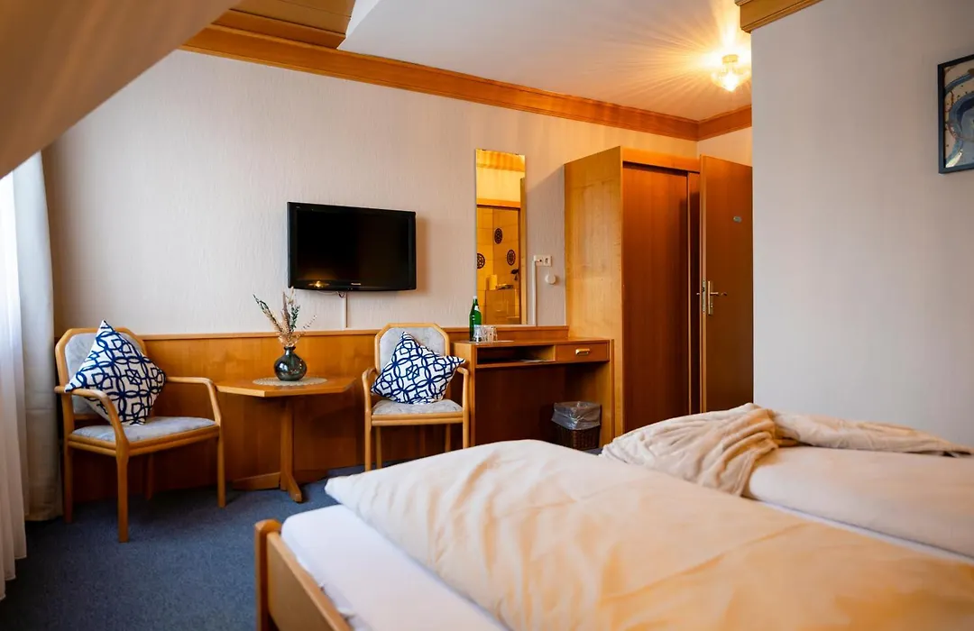 Hotel Gülser Weinstube-1